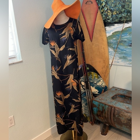 VTG,SILK TOMMY BAHAMA,Gorgeous Silk Dress, Excellent Condition,Timeless, Size M - Picture 6 of 8